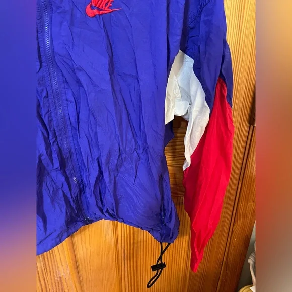 Vintage Unisex Nike Red and Purple Windbreaker - Picture 7 of 8